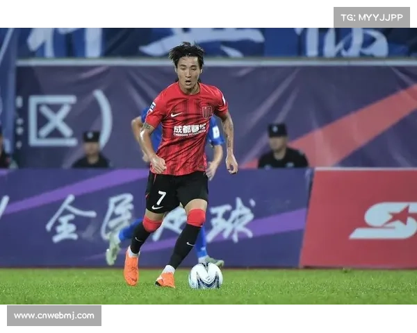 韦世豪因伤缺席 成都蓉城迎战关键战失去主力支持