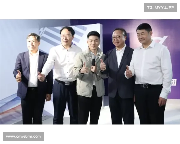 温泉县民族服饰通讯员成焦点，媒体赞最美赛事记录者